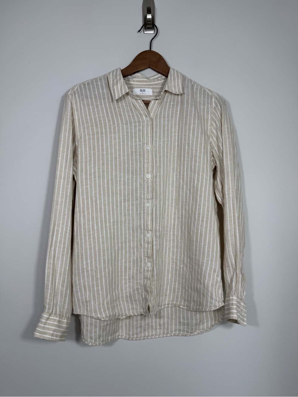 Uniqlo Women’s M Beige White Striped Linen Blend Button Down Shirt